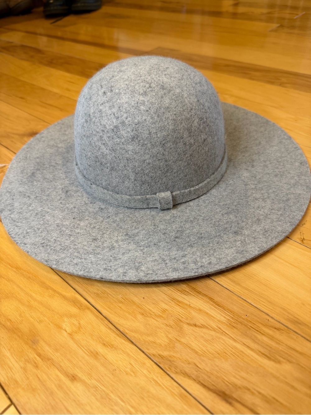 NWT Tart Collections Grey 100% Wool Wide Brim Dome Crown Hat